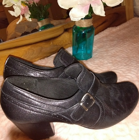 Bare Traps Shoes - Bare Traps Black Heels